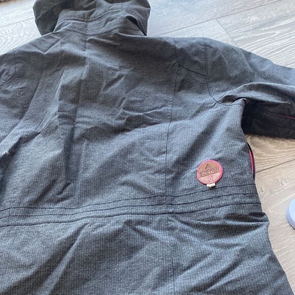 Burton Snowboarding Jacket - Picture 12 of 13